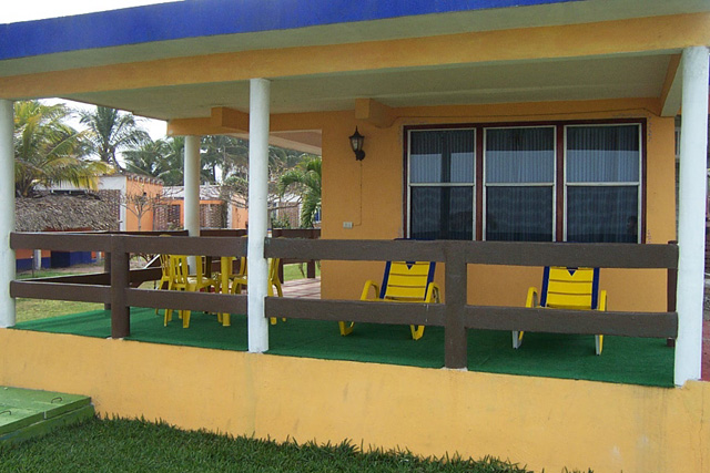 Hospedaje y Alojamiento Hotel Bungalows Suites Junto Al Mar En Costa Esmeralda Veracruz